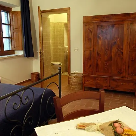 Poderone Vecchio * Sorano (Grosseto)