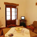 Poderone Vecchio مزرعة للإقامة *