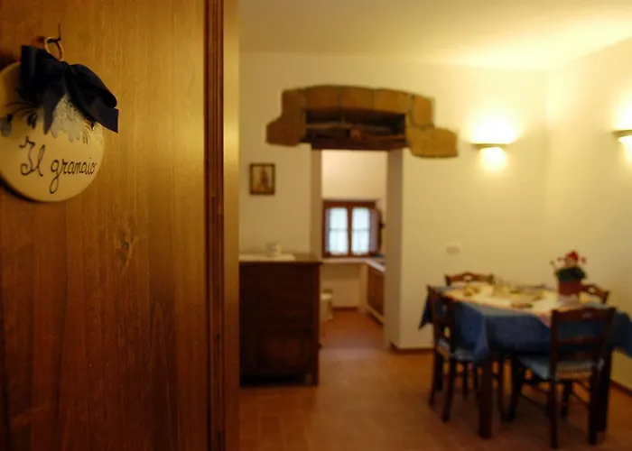 Poderone Vecchio Κατάλυμα σε φάρμα